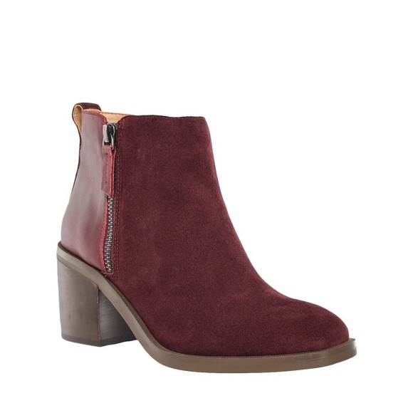 Crown Vintage Shay Suede D’Orsay Flat Ankle Boot Size 6.5